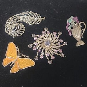 Vintage Brooch Lot 4pc Butterfly Rhinestone Starburst Feather Flower Vase Pins
